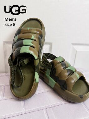 UGG Camo Slingback Sandals Men’s Size 8 Lightweight Comfort Slide